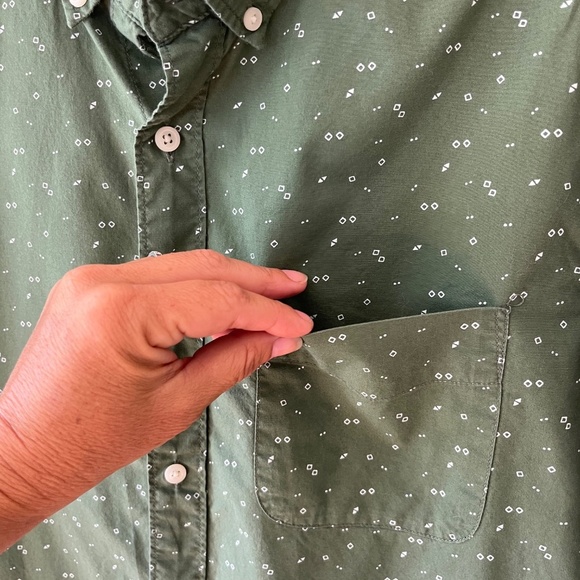 American Eagle Men Sz L Button Up Shirt Green Geometric Long Sleeve Standard Fit - Picture 3 of 10